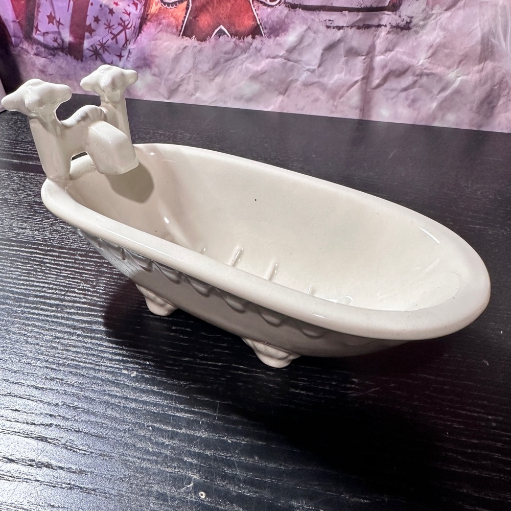 Gilchrist & Soames~London~Fine Ceramic~9”~Claw Foot Bathtub~Soap Dish